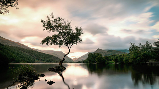 Llyn Padarn to Snowdon.jpg